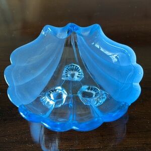 Cambridge Glass Vintage Shell
